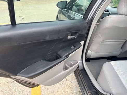 Used 2012 Toyota Camry LE FWD image 25