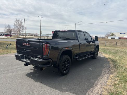 Used 2024 GMC Sierra 3500 AT4 w/ AT4 Preferred Package image 6