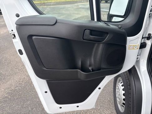 New 2026 RAM ProMaster 2500 w/ Premium Convenience Group FWD image 17