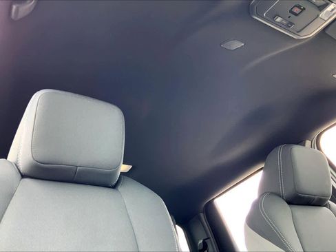 Used 2024 Toyota Tacoma TRD Off-Road image 13