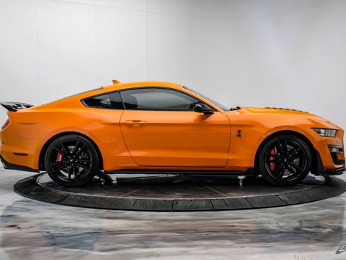 Used 2021 Ford Mustang Shelby GT500 w/ Technology Package image 20