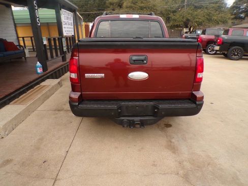 Used 2010 Ford Explorer Sport Trac XLT image 7