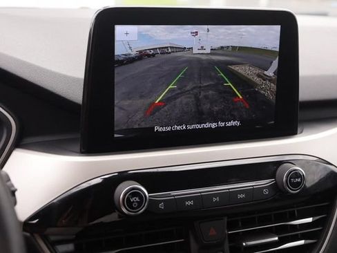 Used 2022 Ford Escape SE FWD image 16