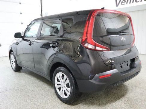 Used 2021 Kia Soul LX FWD image 3