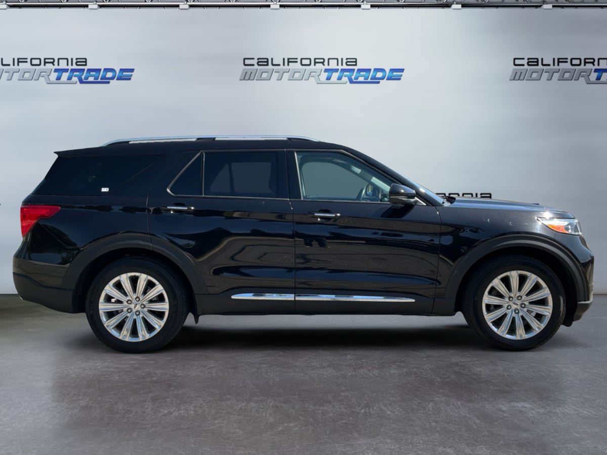 Used 2023 Ford Explorer Limited w/ Limited Technology Package RWD image 4