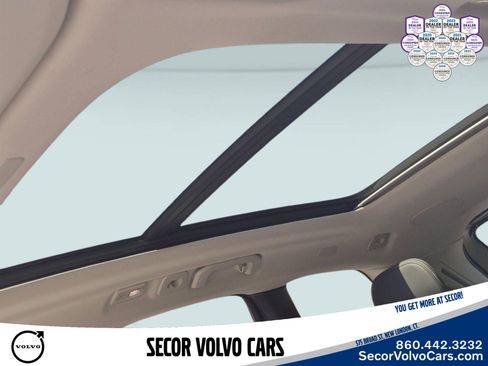 Used 2024 Volvo XC60 T8 Plus w/ Climate Package AWD/4WD image 15