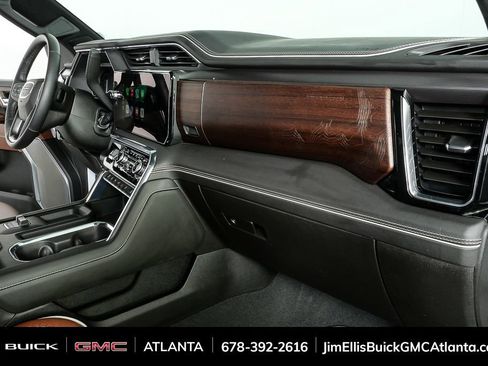 Used 2024 GMC Sierra 2500 Denali Ultimate image 25