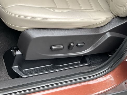 Certified 2018 Ford Escape Titanium w/ Ford Safe & Smart Package image 13