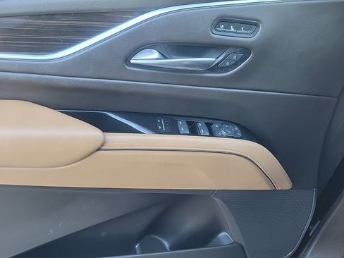 Used 2022 Cadillac Escalade ESV Premium Luxury image 20