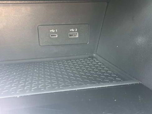Used 2024 Nissan Pathfinder SV AWD/4WD image 38