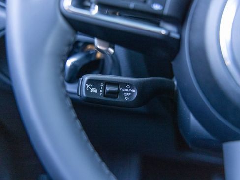 New 2026 Porsche Macan image 36