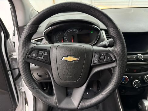 Used 2019 Chevrolet Trax LT FWD image 20