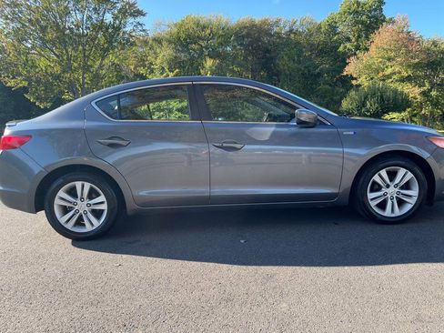 Used 2013 Acura ILX Hybrid w/ Technology Package image 23