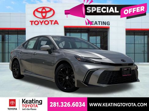New 2026 Toyota Camry SE FWD image 1