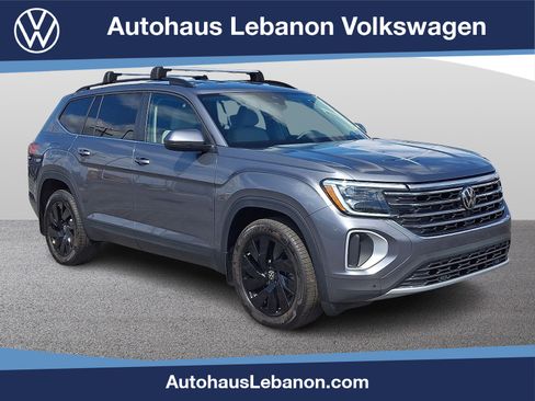 Used 2024 Volkswagen Atlas SE AWD/4WD image 1