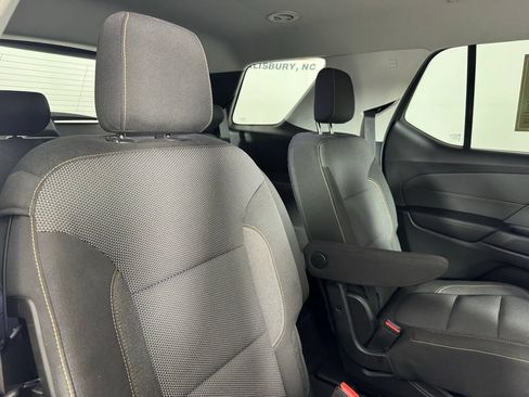 Used 2018 Chevrolet Traverse LT FWD image 36