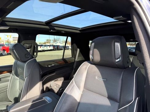 Certified 2022 Cadillac Escalade Premium Luxury w/ Performance Package image 14