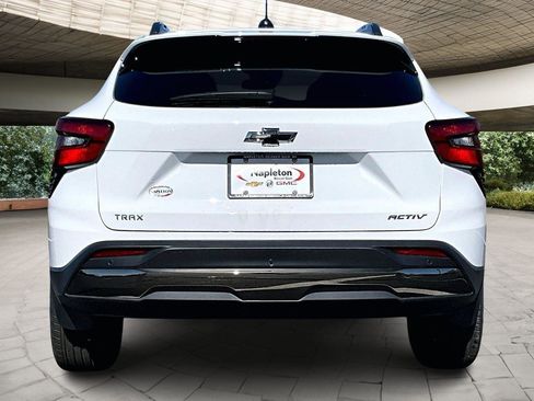 New 2026 Chevrolet Trax ACTIV w/ Sunroof Package FWD image 4