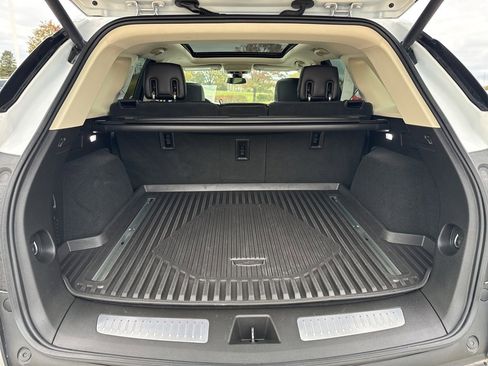 Used 2017 Cadillac XT5 Premium Luxury image 18