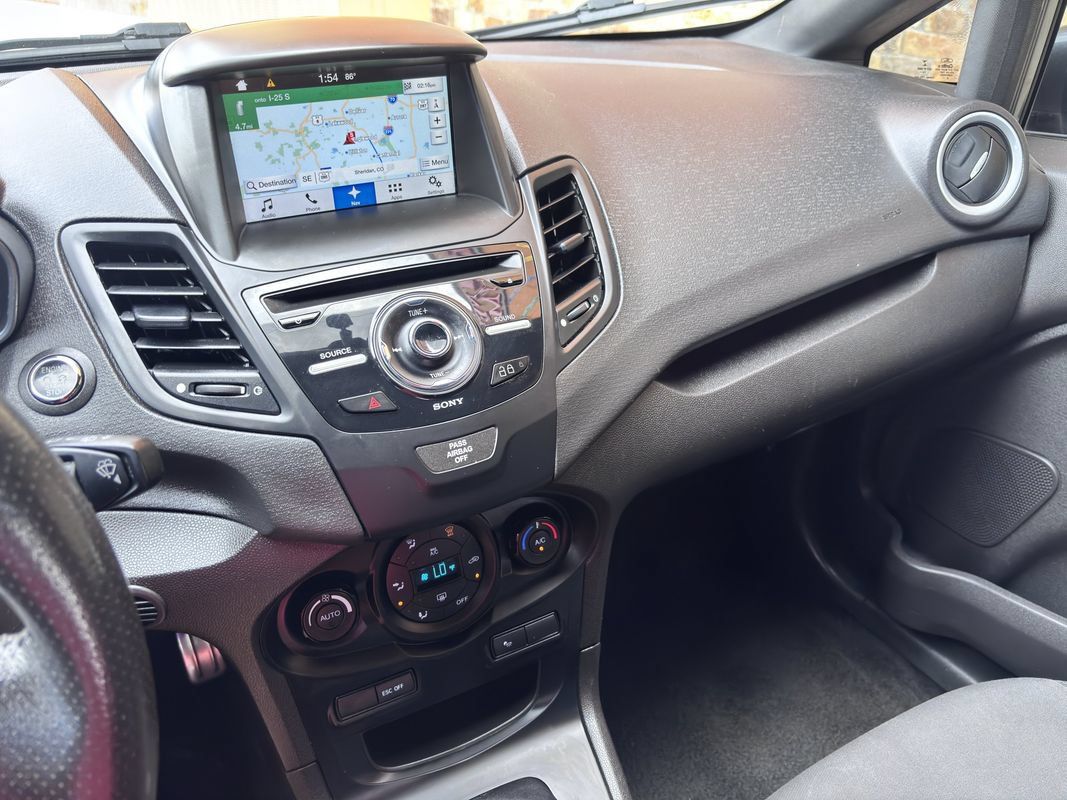 Used 2016 Ford Fiesta ST FWD image 23