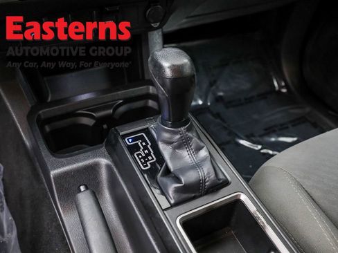 Used 2022 Toyota Tacoma SR image 13