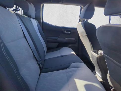 Used 2021 Toyota Tacoma TRD Sport image 15