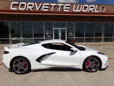 Used 2022 Chevrolet Corvette Stingray Preferred Cpe w/ Z51 Performance Package RWD image 4