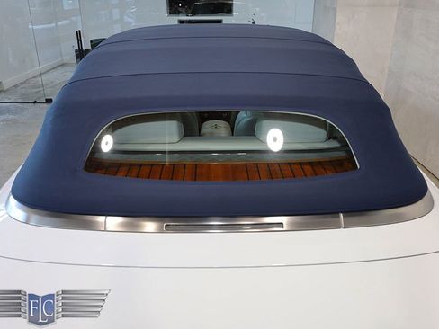 Used 2014 Rolls-Royce Phantom Drophead Coupe image 15