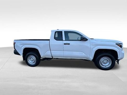 Used 2024 Toyota Tacoma SR w/ SR Upgrade Package AWD/4WD image 31