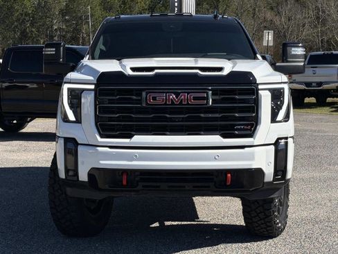 Used 2024 GMC Sierra 2500 AT4 w/ AT4 Premium Plus Package image 2