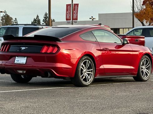 Used 2016 Ford Mustang Coupe image 2