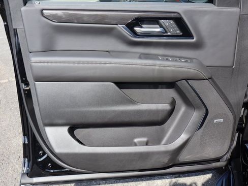 New 2025 GMC Yukon XL Elevation AWD/4WD image 12