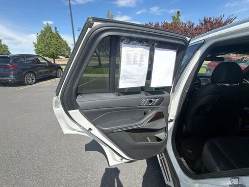 Used 2023 BMW X5 xDrive40i AWD/4WD image 18