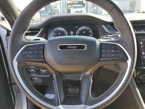 Certified 2025 Jeep Grand Cherokee L Laredo image 27