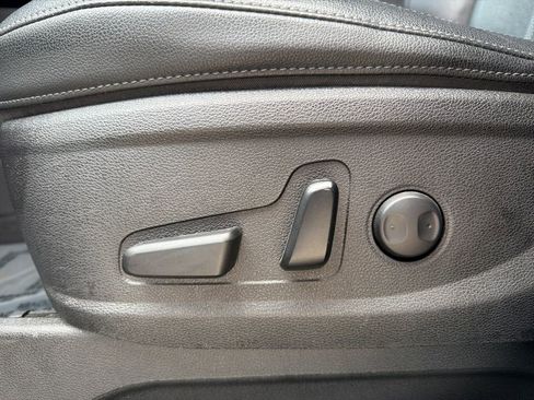 Used 2022 Kia Telluride EX w/ EX Premium Package image 14