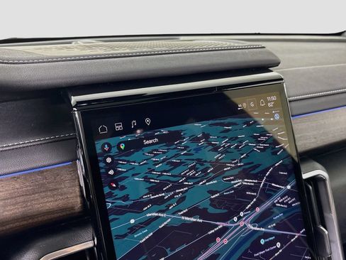 New 2026 GMC Acadia Denali Ultimate AWD/4WD image 13