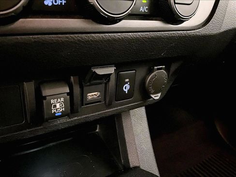 Used 2023 Toyota Tacoma TRD Off-Road AWD/4WD image 31