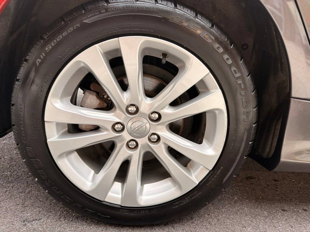 Used 2015 Chrysler 200 Limited w/ Convenience Group FWD image 33