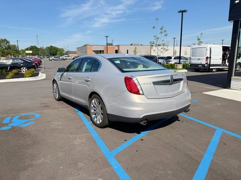 Used 2009 Lincoln MKS AWD image 7