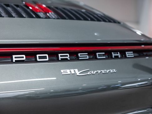Certified 2024 Porsche 911 Carrera RWD image 22