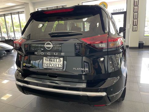Used 2025 Nissan Rogue Platinum w/ Tech Package FWD image 18