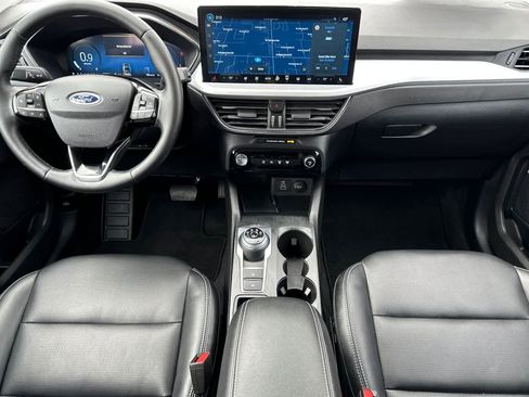 Certified 2025 Ford Escape Platinum image 3
