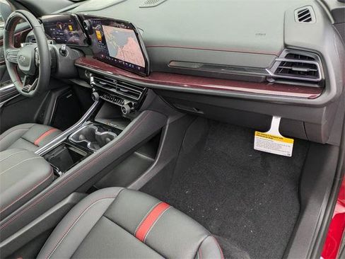 New 2026 Chevrolet Traverse RS w/ LPO, Floor Liner Package image 31
