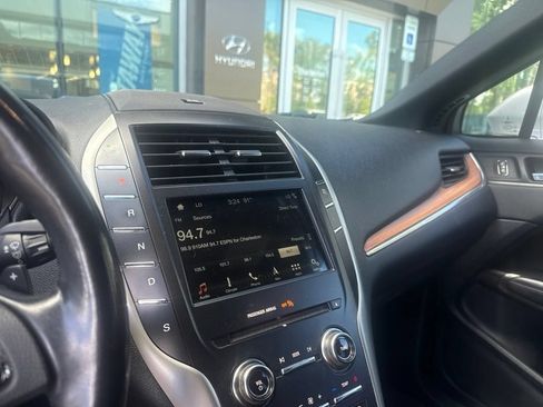 Used 2019 Lincoln MKC Reserve w/ MKC Climate Package AWD/4WD image 18