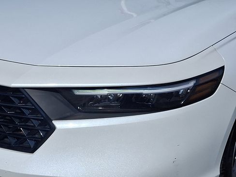 Certified 2023 Honda Accord EX image 12