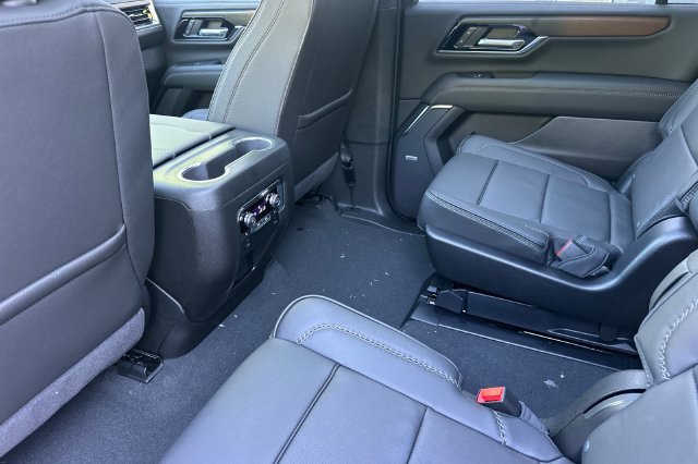 Used 2026 GMC Yukon XL Denali w/ Sun & Power Step Package AWD/4WD image 12