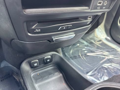 Used 2018 Chrysler Pacifica Touring-L Plus w/ S Appearance Package FWD image 25