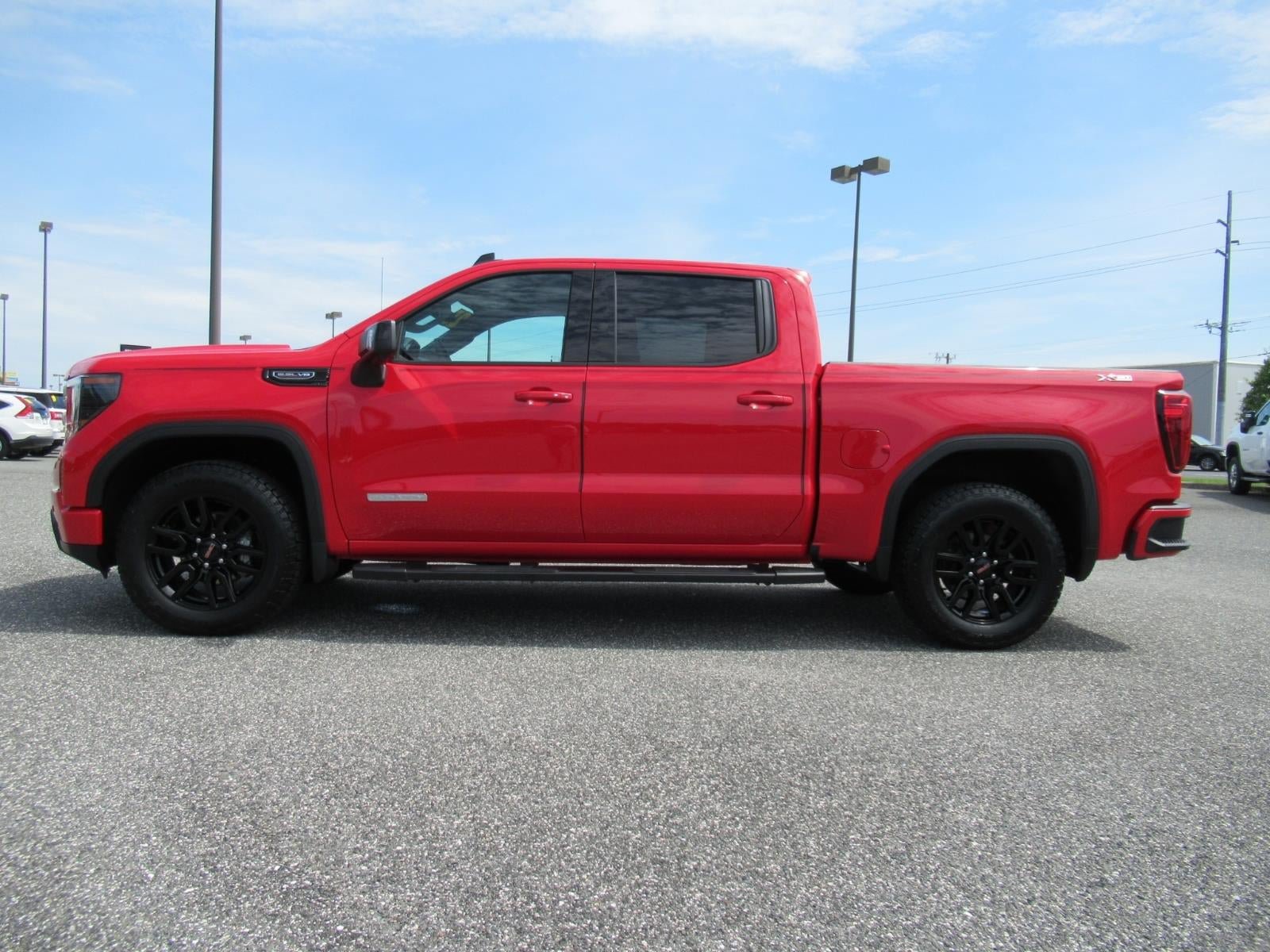 Used 2025 GMC Sierra 1500 Elevation w/ Elevation Premium Package AWD/4WD image 4