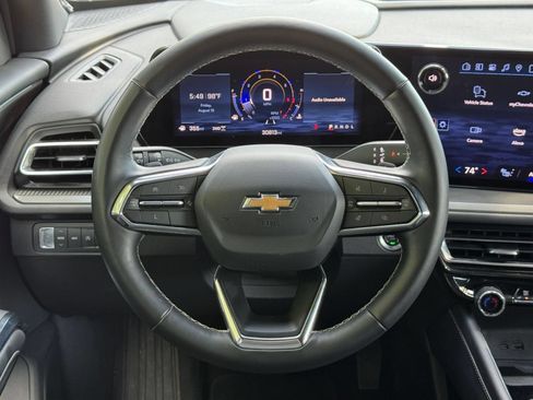 Used 2025 Chevrolet Traverse LT AWD/4WD image 30