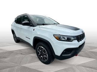 Used 2025 Jeep Compass Trailhawk AWD/4WD video 2